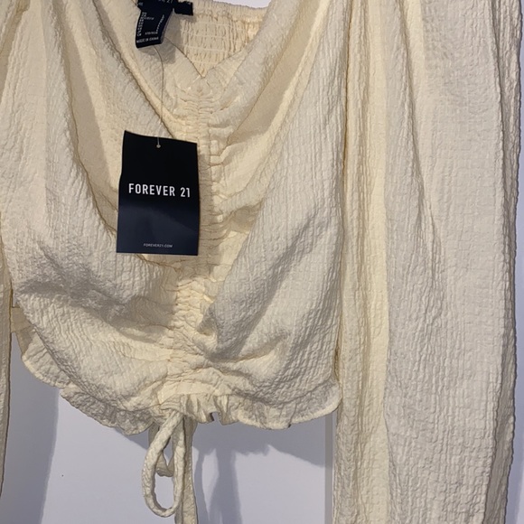 Forever 21 cream crop top - Picture 1 of 3